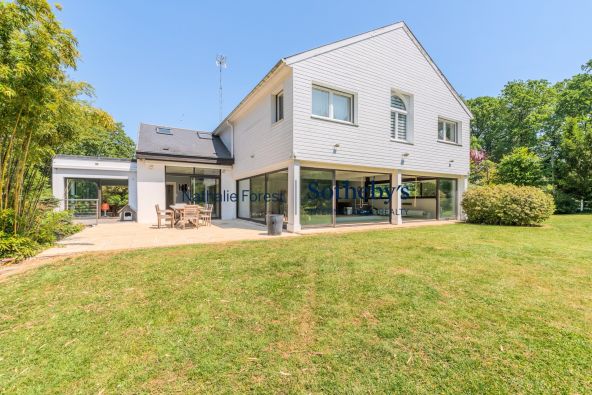 Sale Luxury house Prémesques 10 Rooms 342 m²