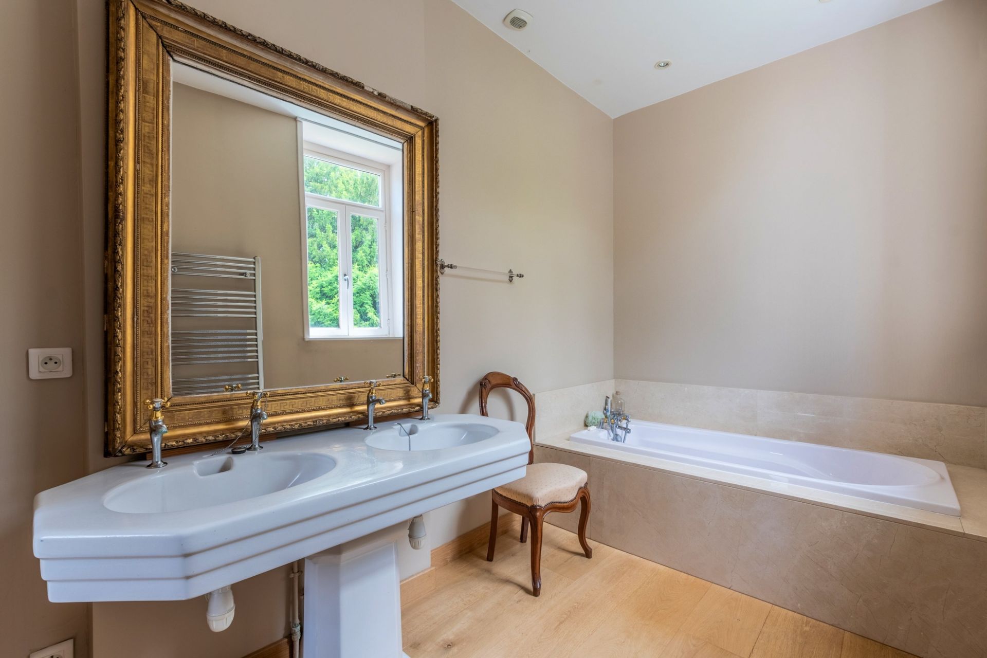 maison de luxe 8 Pièces en vente sur ESCOBECQUES (59320)
