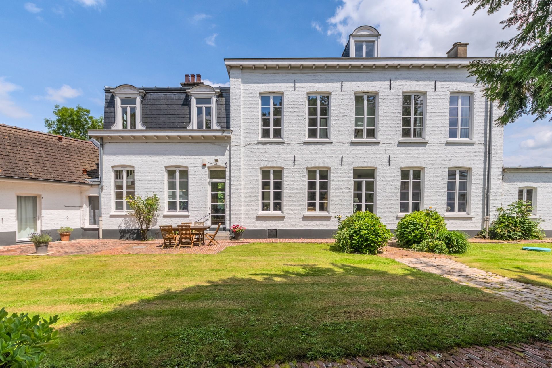 maison de luxe 8 Pièces en vente sur ESCOBECQUES (59320)