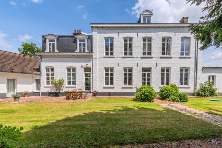 luxury house 15 Rooms for sale on ESCOBECQUES (59320)