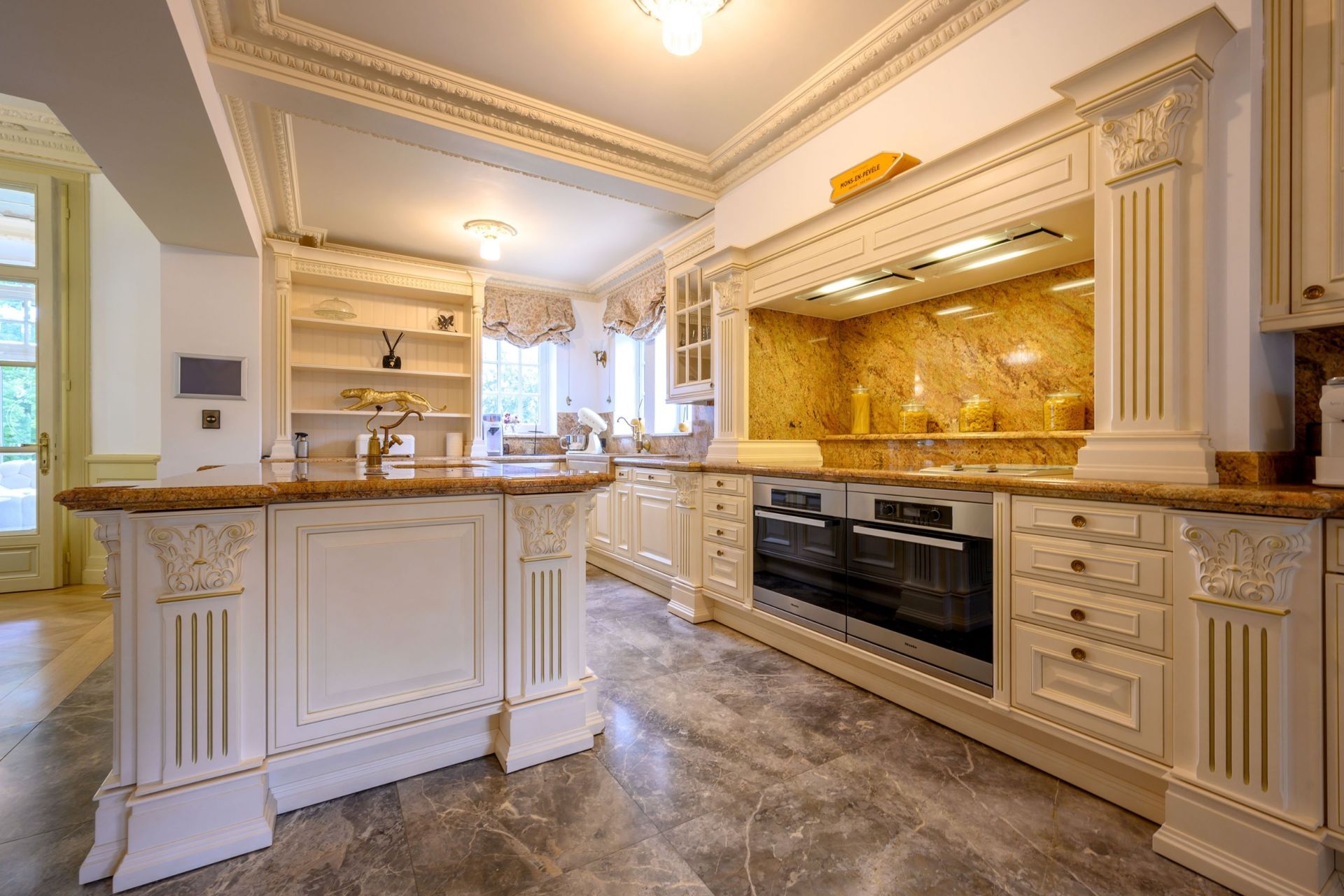 luxury house 7 Rooms for sale on MONS EN PEVELE (59246)