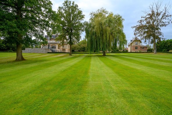 Vente Maison de luxe Mons-en-Pévèle 7&nbsp;Pièces 500&nbsp;m²