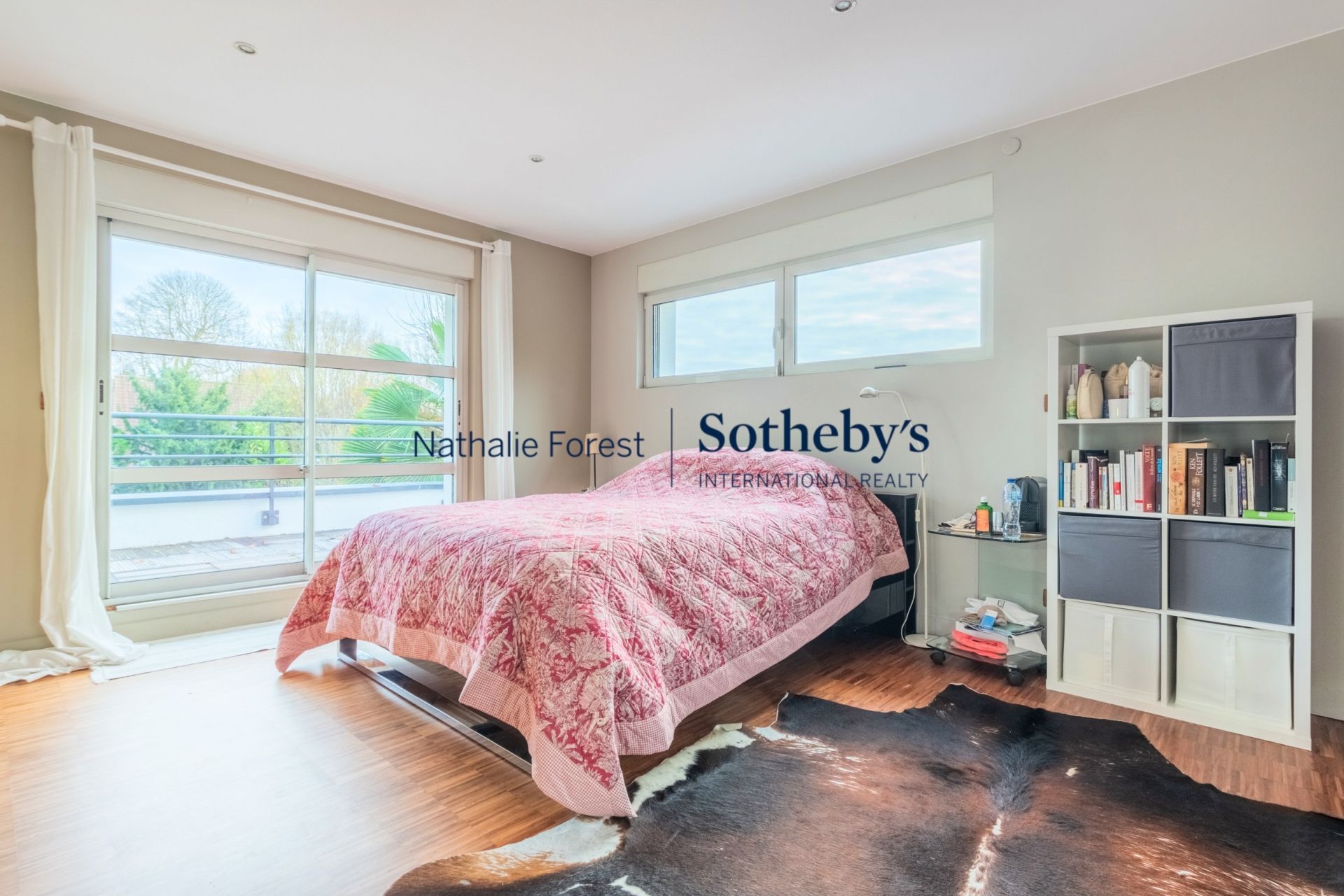 luxury house 11 Rooms for sale on CROIX (59170)