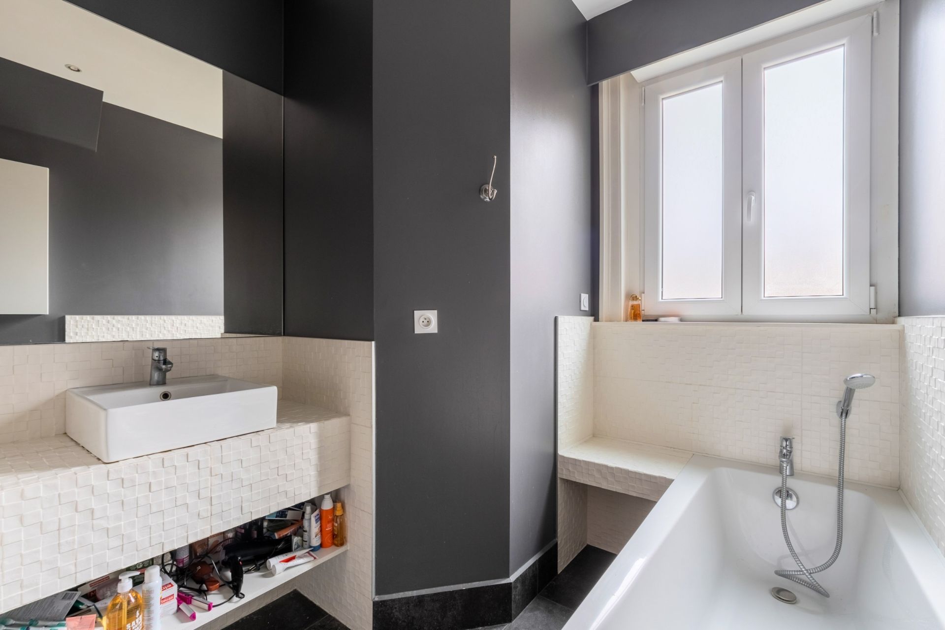 luxury apartment 4 Rooms for sale on LILLE (59000)