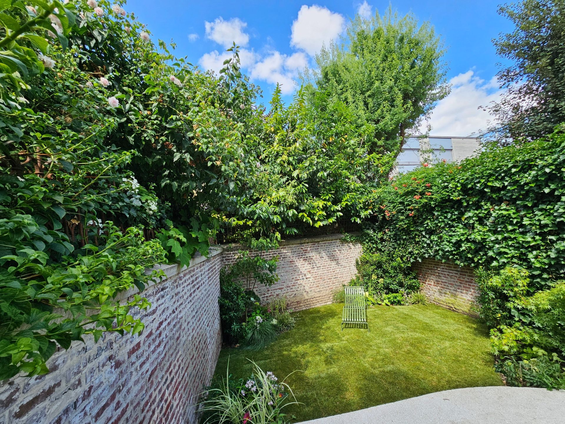 luxury house 9 Rooms for sale on LILLE (59000)