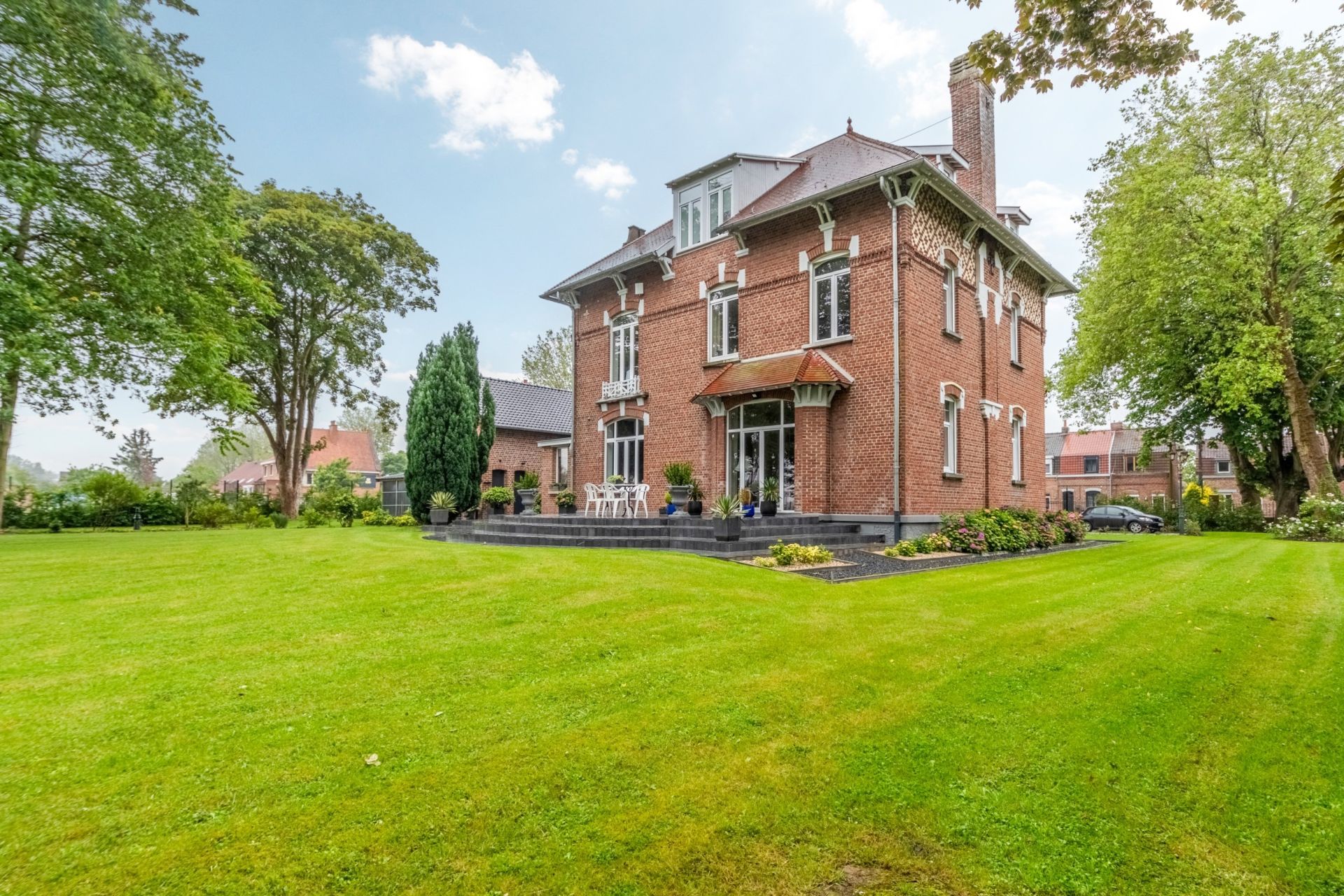 maison de luxe 10 Pièces en vente sur SAILLY SUR LA LYS (62840)