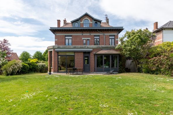 Sale Luxury house Marcq-en-Barœul 13&nbsp;Rooms 363&nbsp;m²