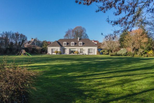 Sale Luxury house Douai 14&nbsp;Rooms 392&nbsp;m²