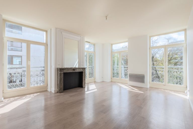 luxury apartment 2 Rooms for sale on LILLE (59800)