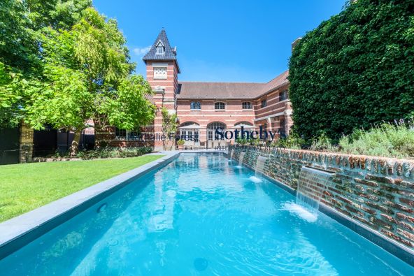 Sale Luxury house Mouvaux 11 Rooms 420 m²