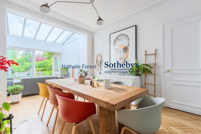 luxury house 8 Rooms for sale on LA MADELEINE (59110)
