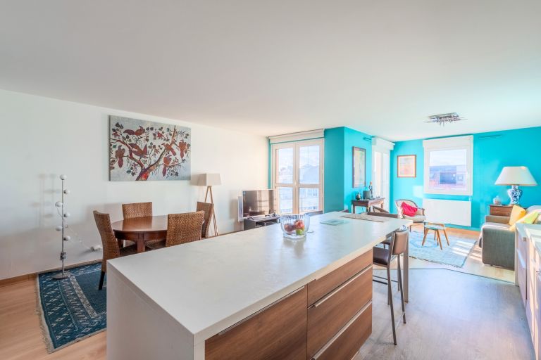 luxury apartment 4 Rooms for sale on LILLE (59000)