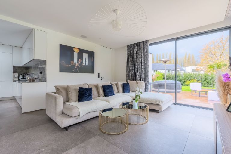 luxury house 6 Rooms for sale on BONDUES (59910)