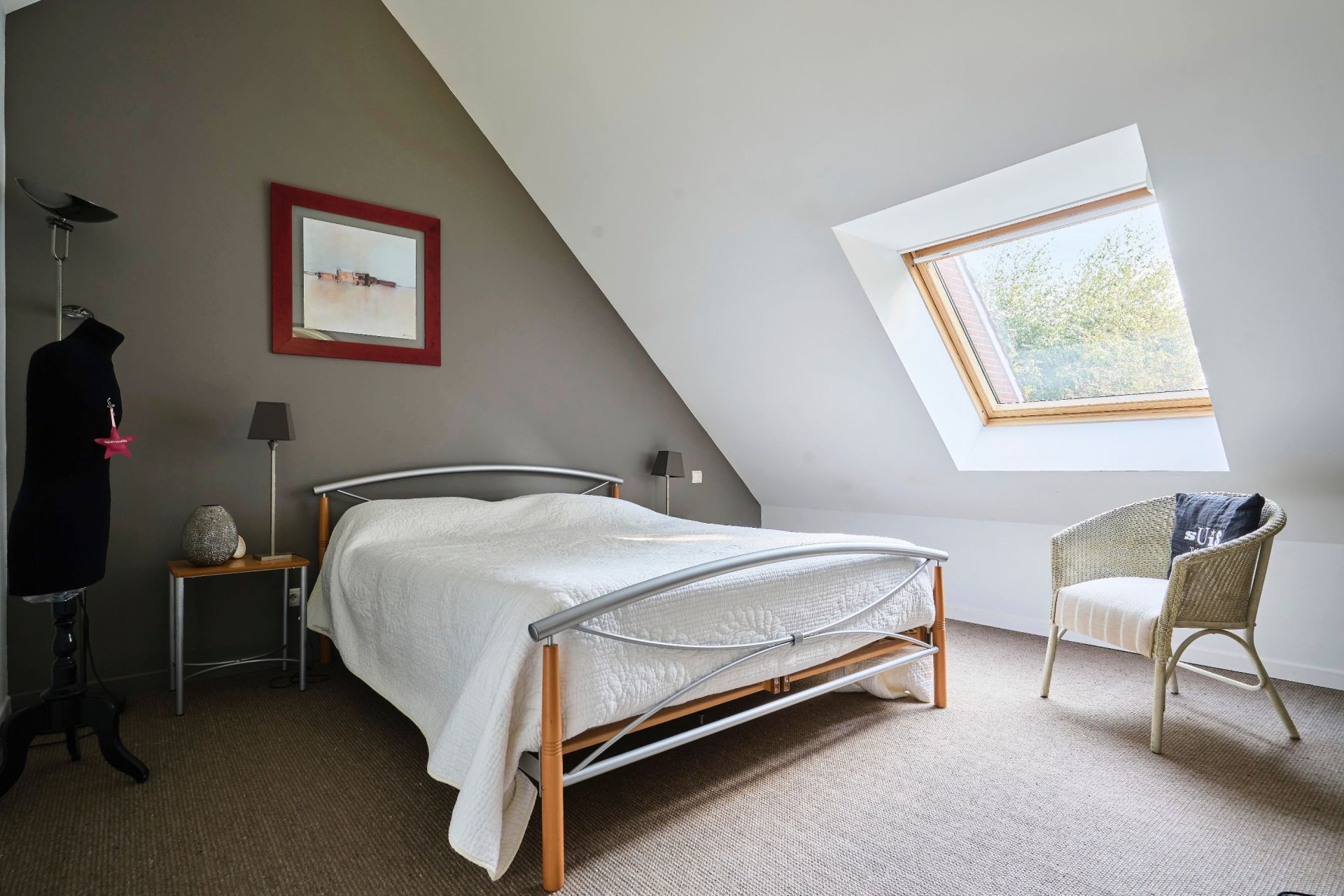 luxury house 8 Rooms for sale on HALLUIN (59250)