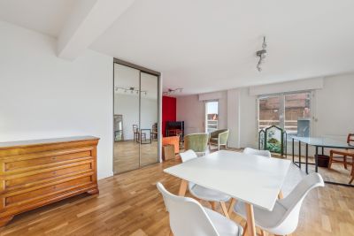 Sale Luxury apartment Lille 3&nbsp;Rooms 86&nbsp;m²
