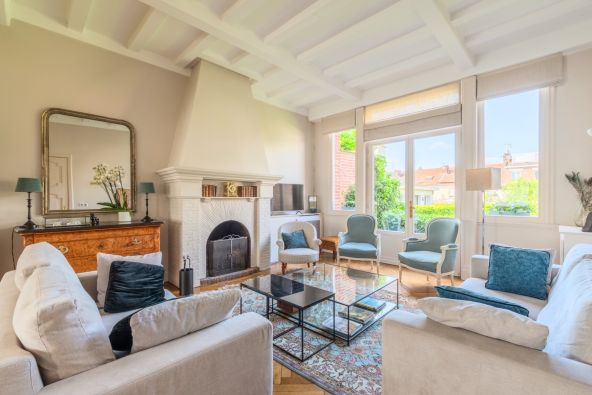 Vente Maison de luxe Villeneuve-d'Ascq 7 Pièces 208 m²