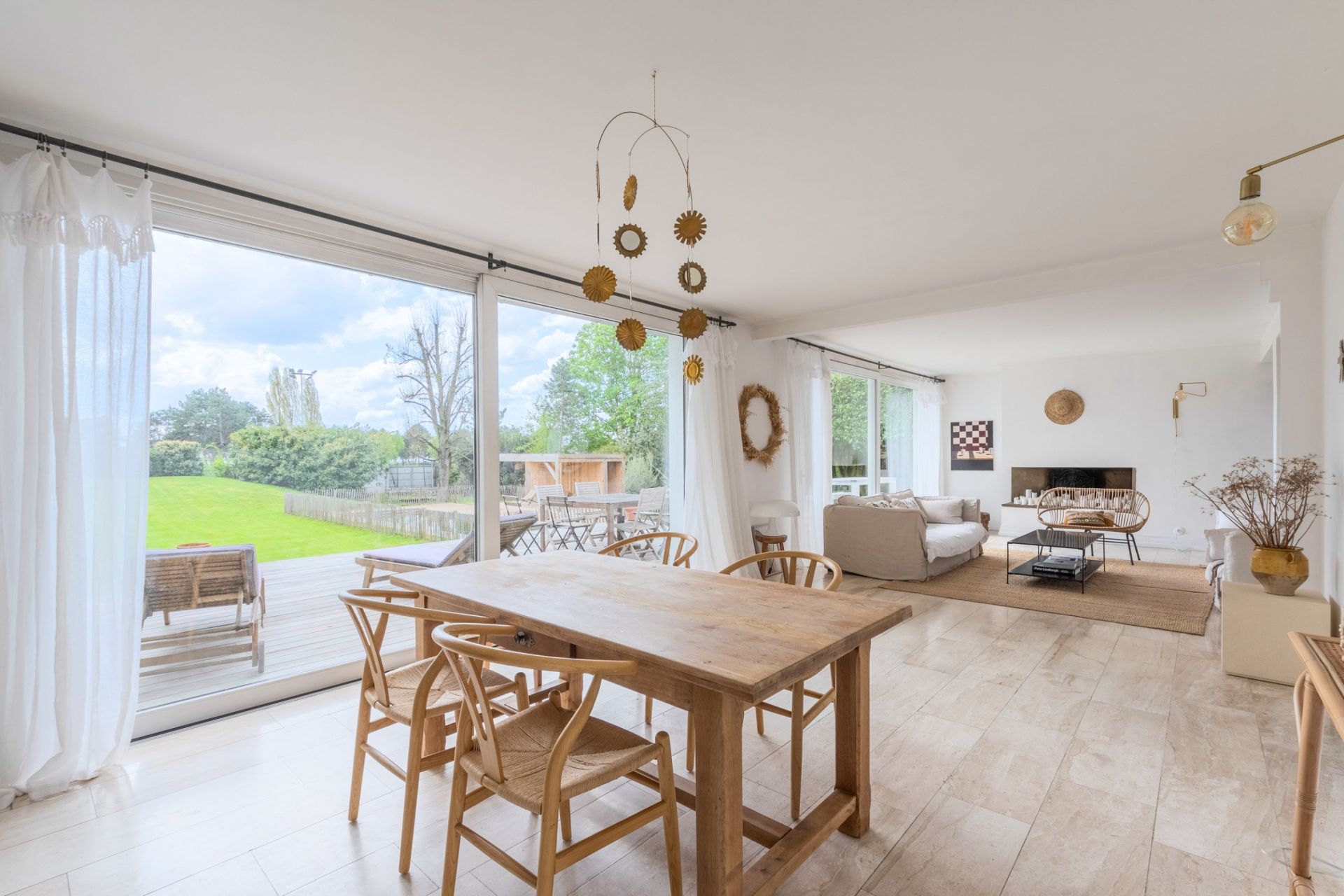 luxury house 8 Rooms for sale on MARCQ EN BAROEUL (59700)