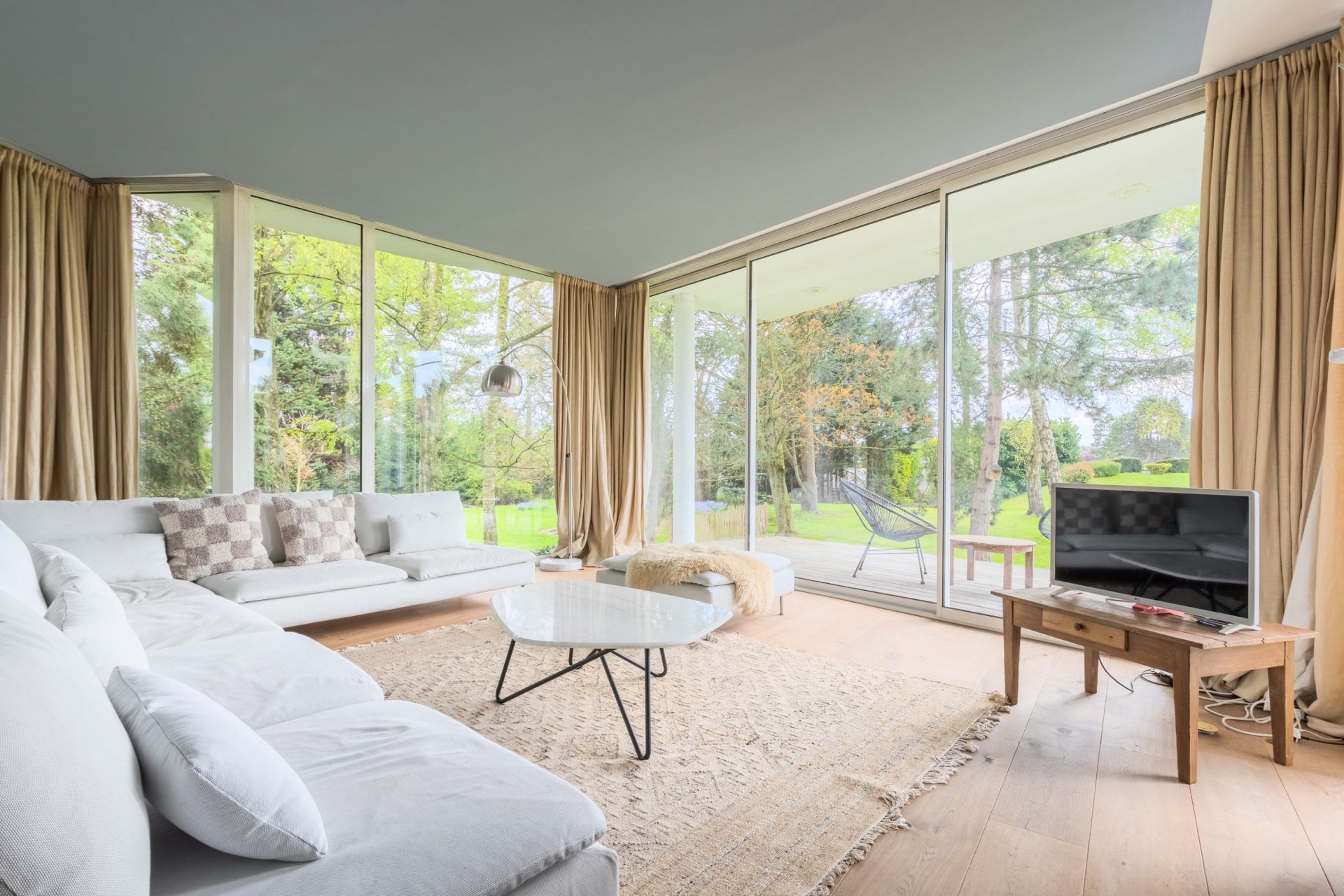 luxury house 8 Rooms for sale on MARCQ EN BAROEUL (59700)