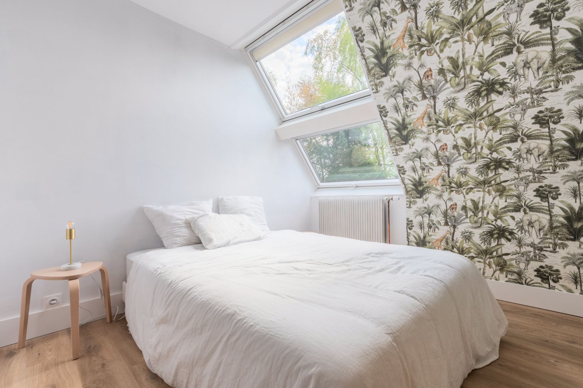 luxury house 8 Rooms for sale on MARCQ EN BAROEUL (59700)