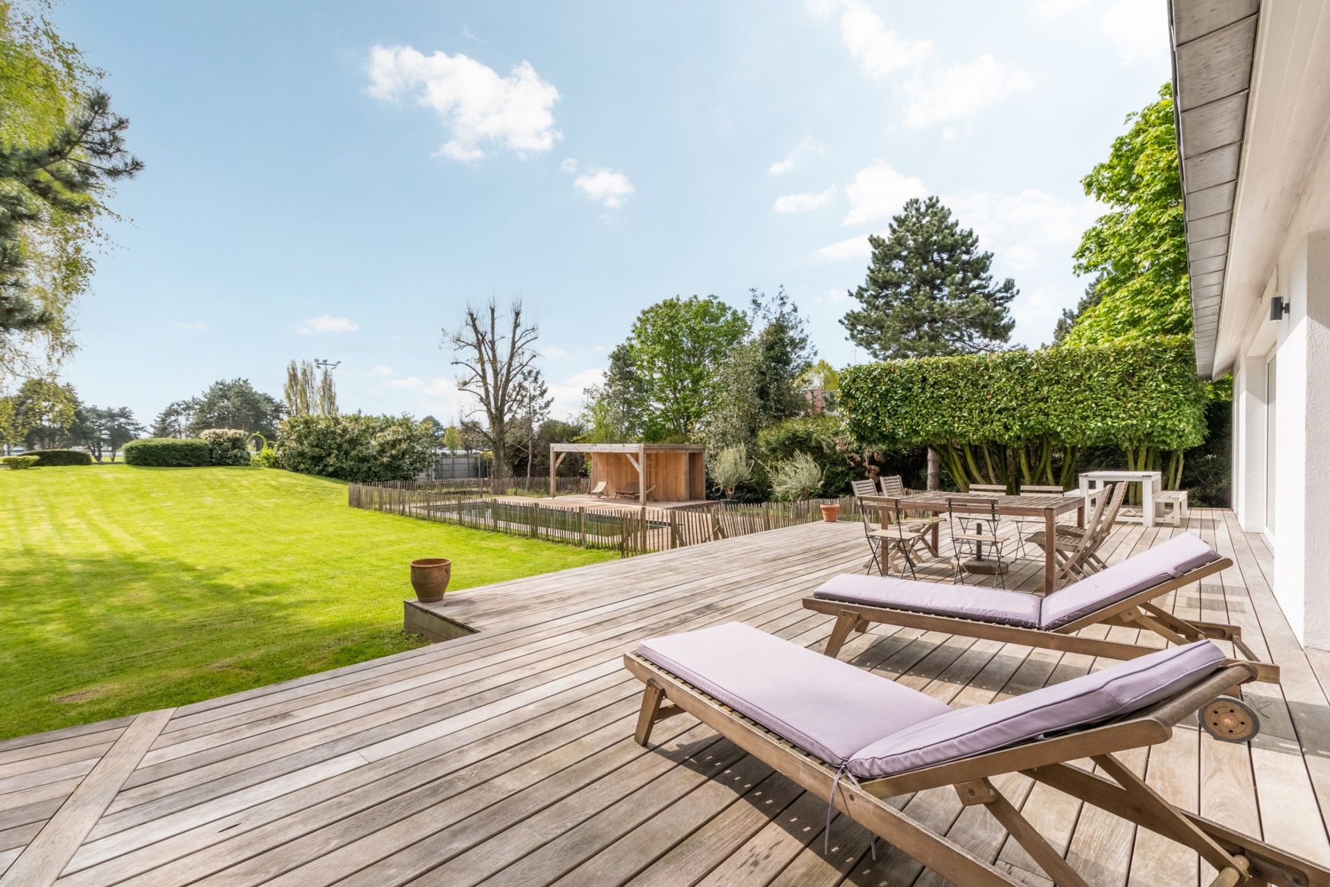 luxury house 8 Rooms for sale on MARCQ EN BAROEUL (59700)