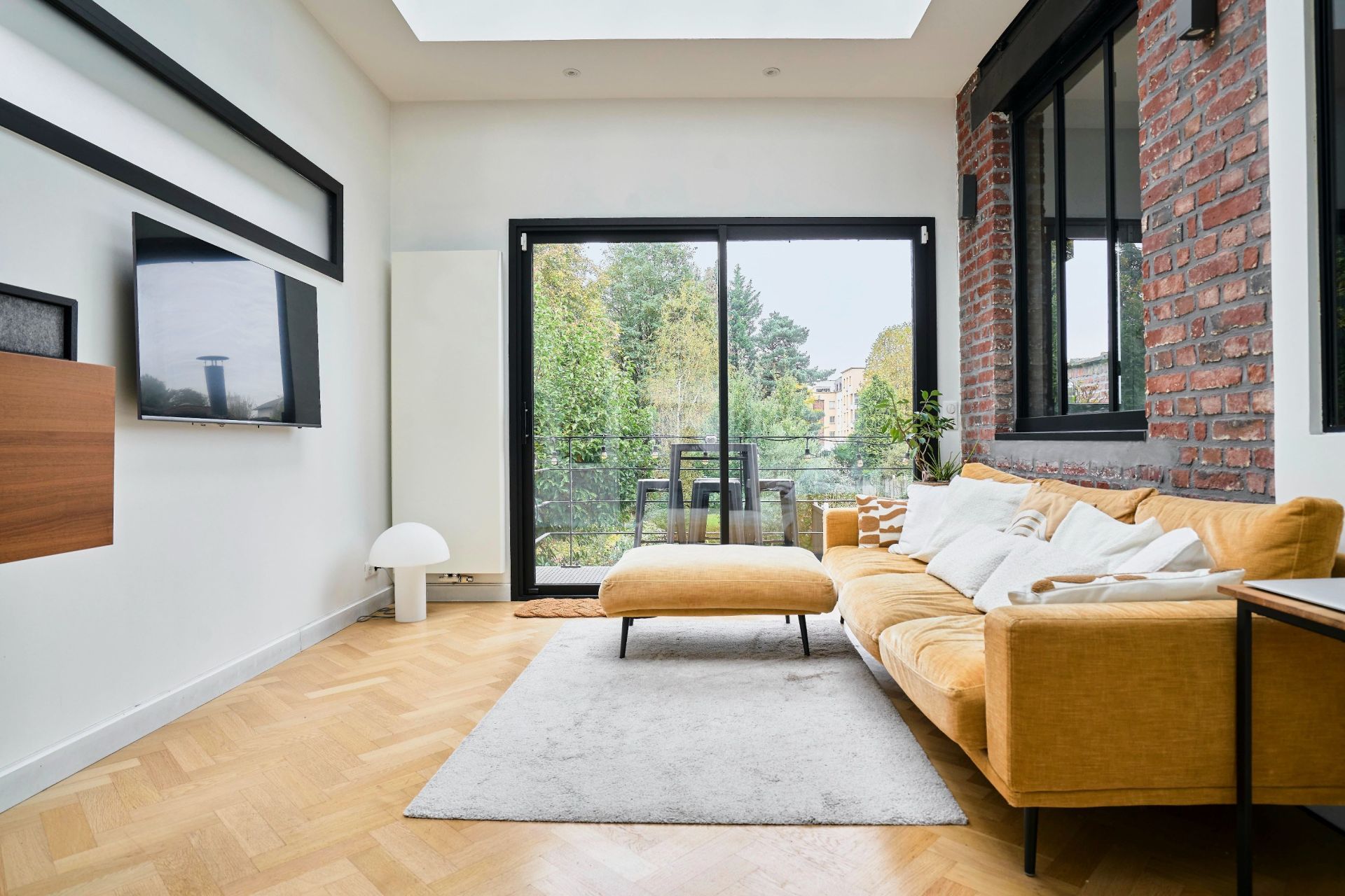 luxury house 8 Rooms for sale on MARCQ EN BAROEUL (59700)