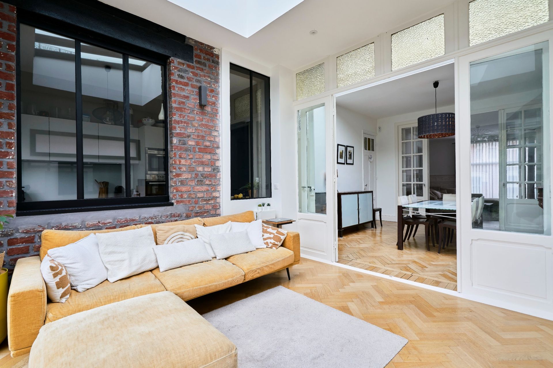 luxury house 8 Rooms for sale on MARCQ EN BAROEUL (59700)