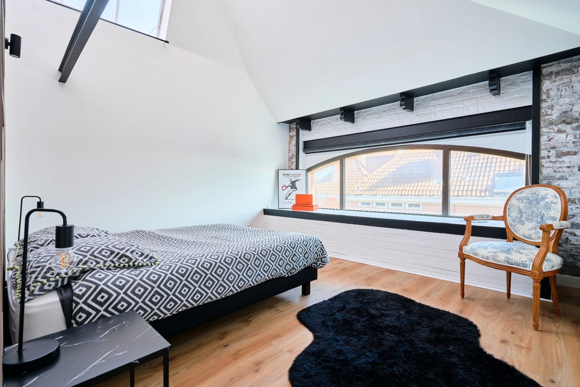 triplex 4 Rooms for sale on ROUBAIX (59100)