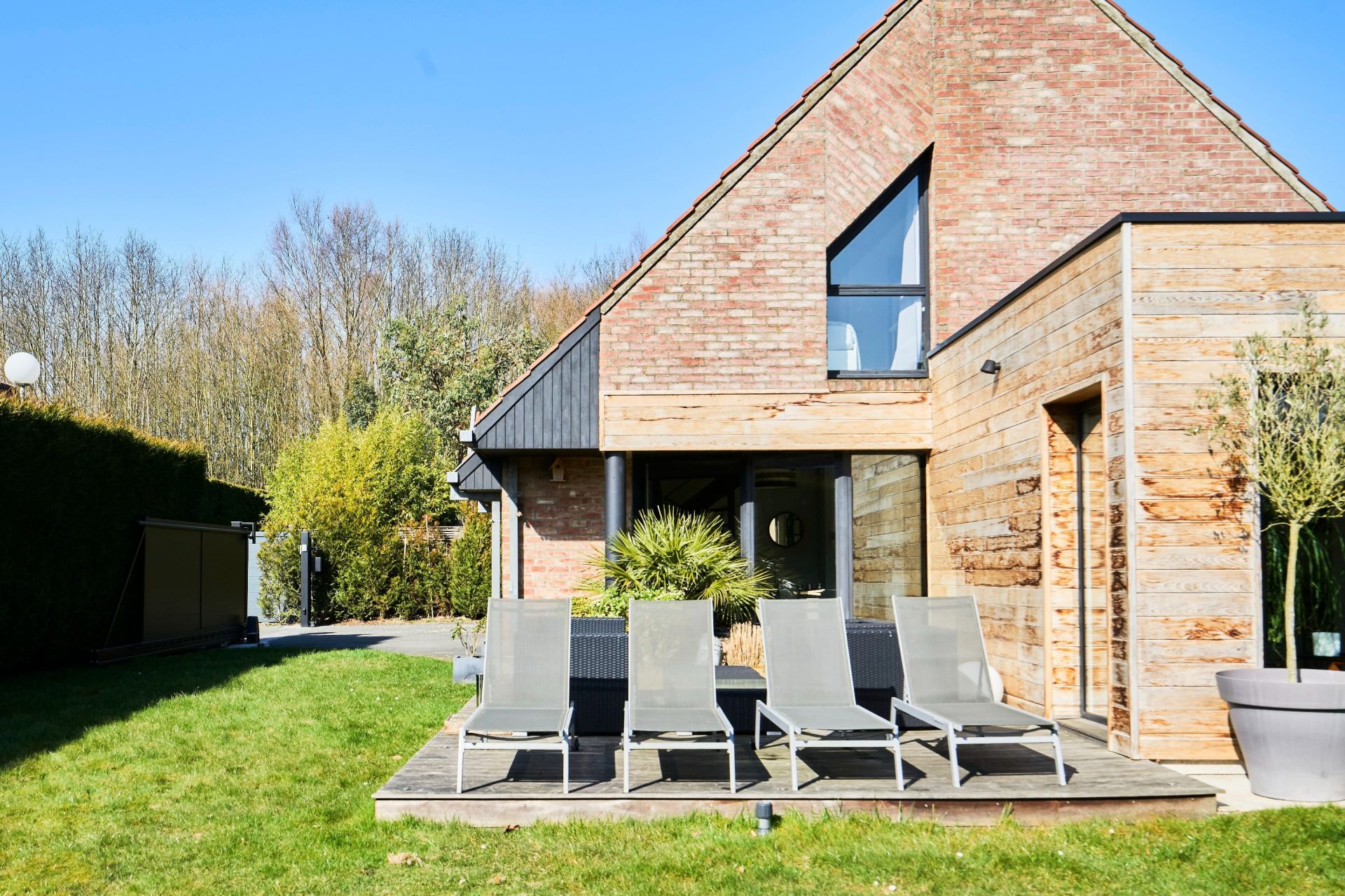 luxury house 5 Rooms for sale on BONDUES (59910)
