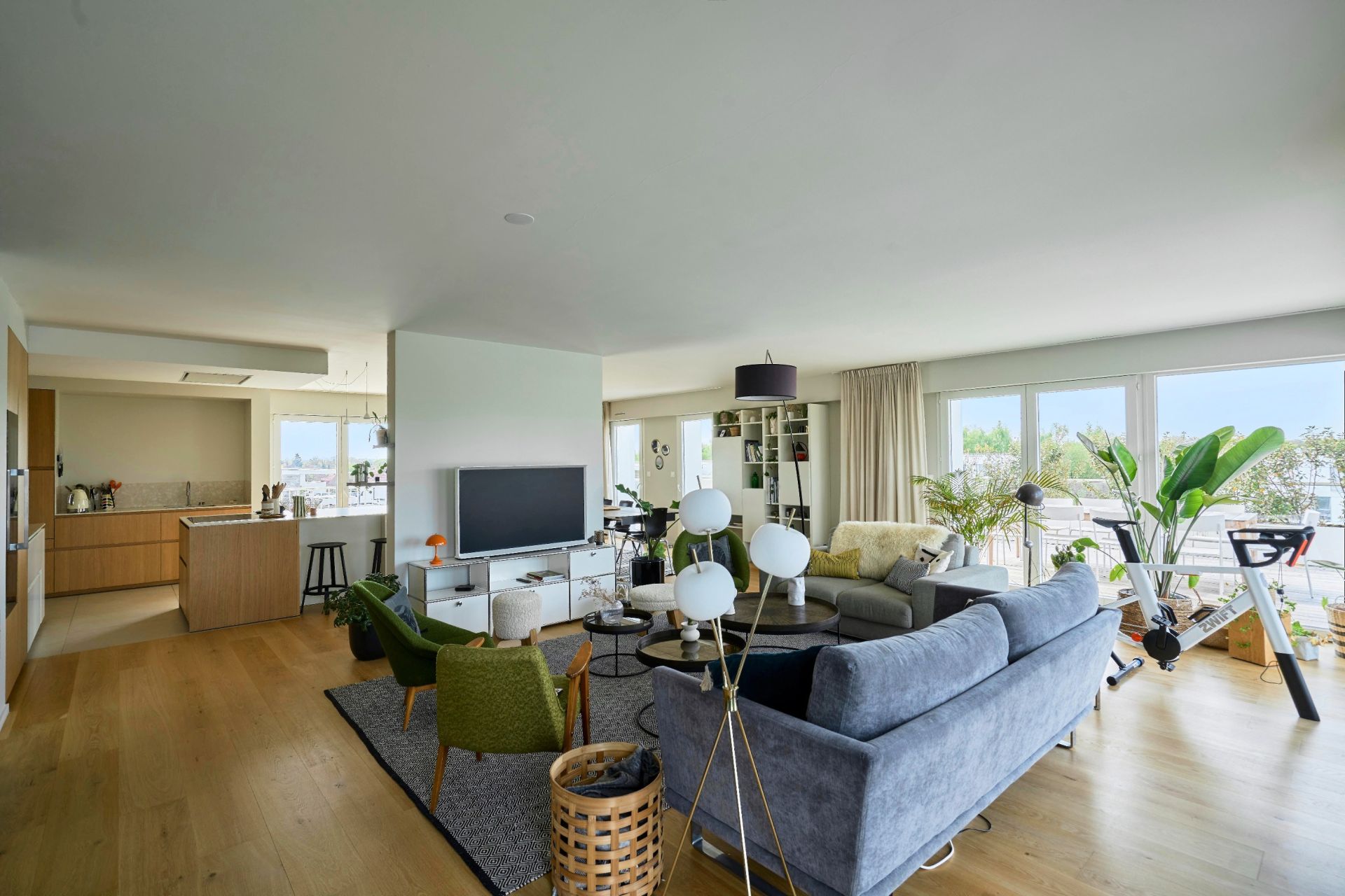 luxury apartment 5 Rooms for sale on VILLENEUVE D ASCQ (59650)