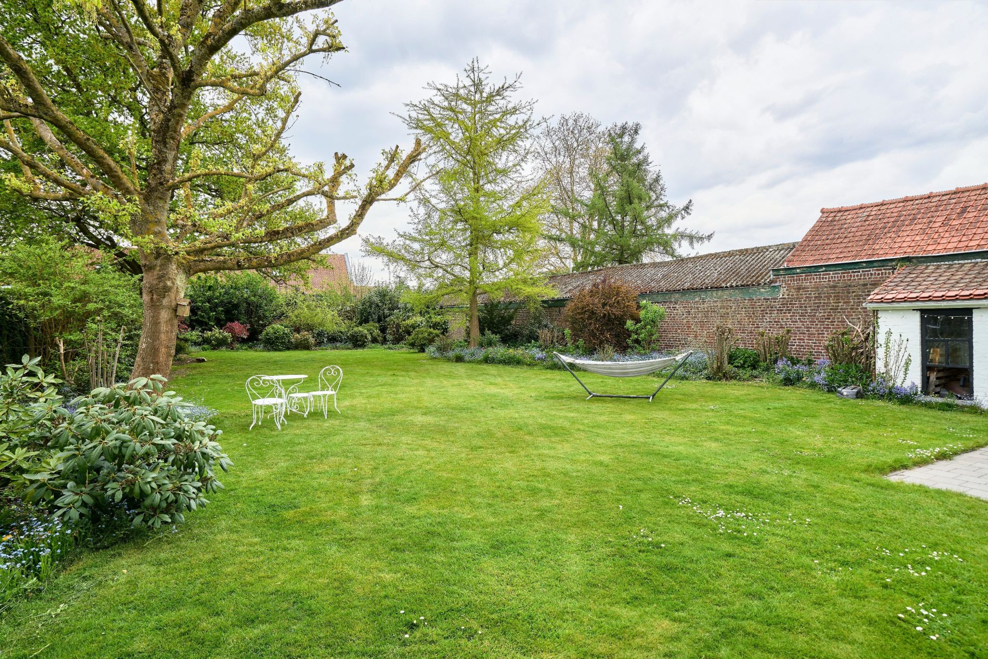 luxury house 10 Rooms for sale on LEERS (59115)