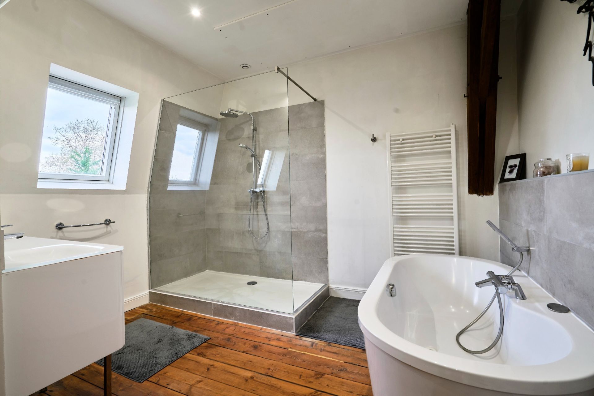 luxury house 10 Rooms for sale on LEERS (59115)