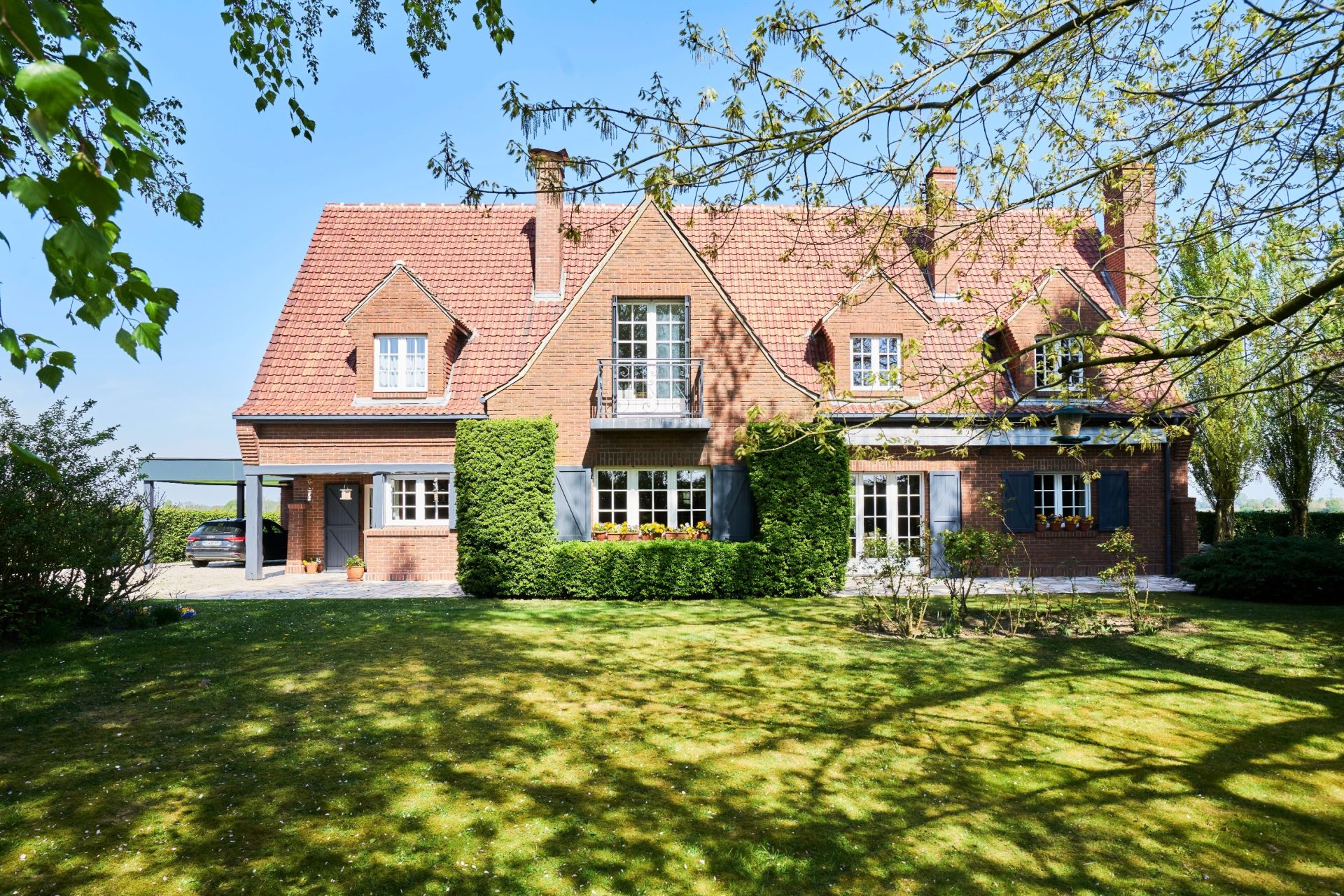 luxury house 11 Rooms for sale on RADINGHEM EN WEPPES (59320)