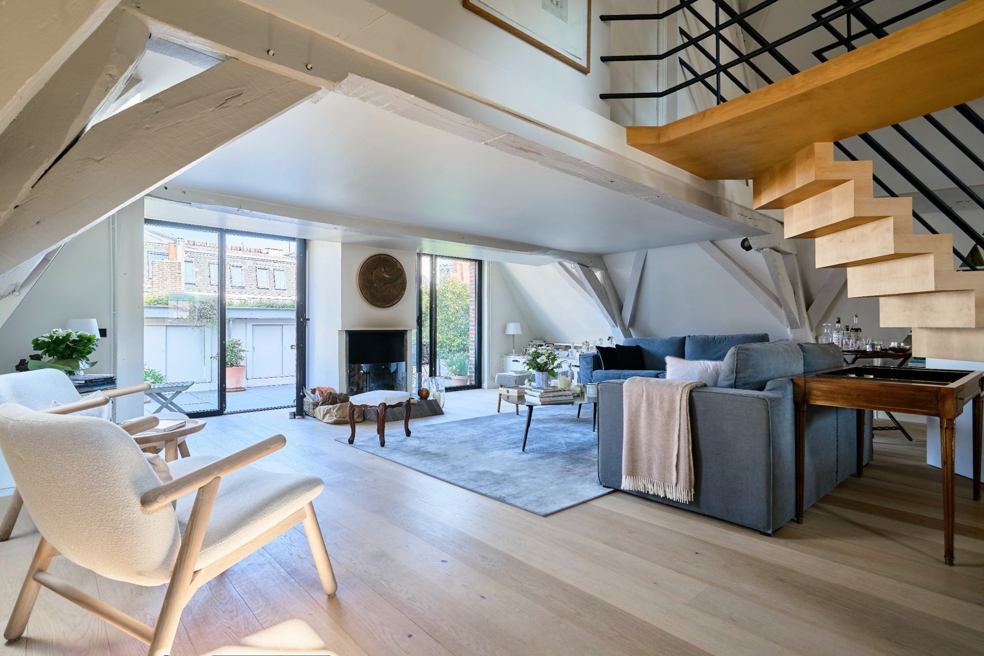 luxury apartment 7 Rooms for sale on LILLE (59800)