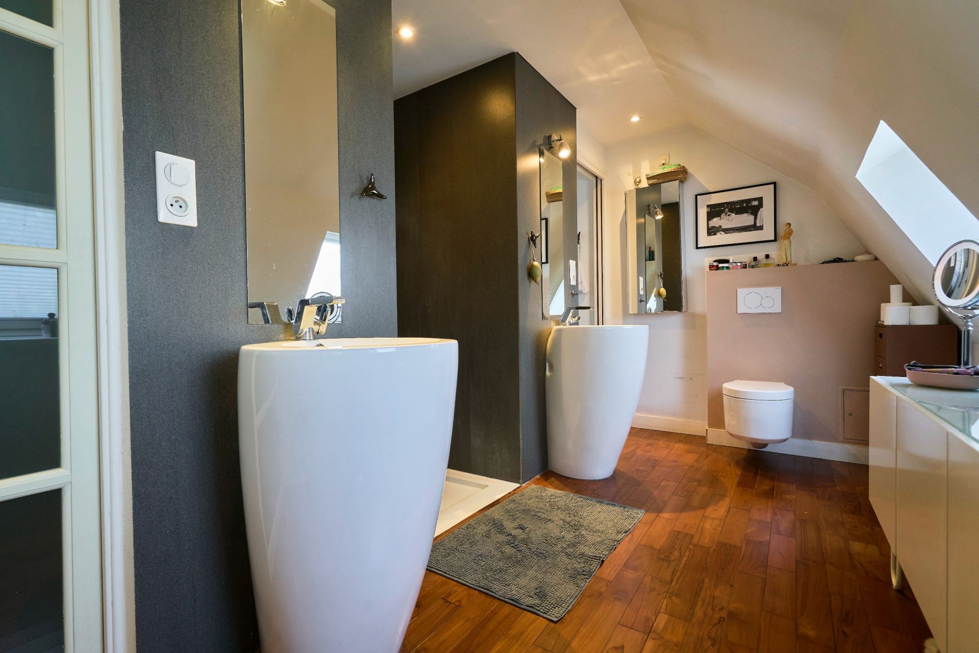 luxury house 8 Rooms for sale on WAMBRECHIES (59118)