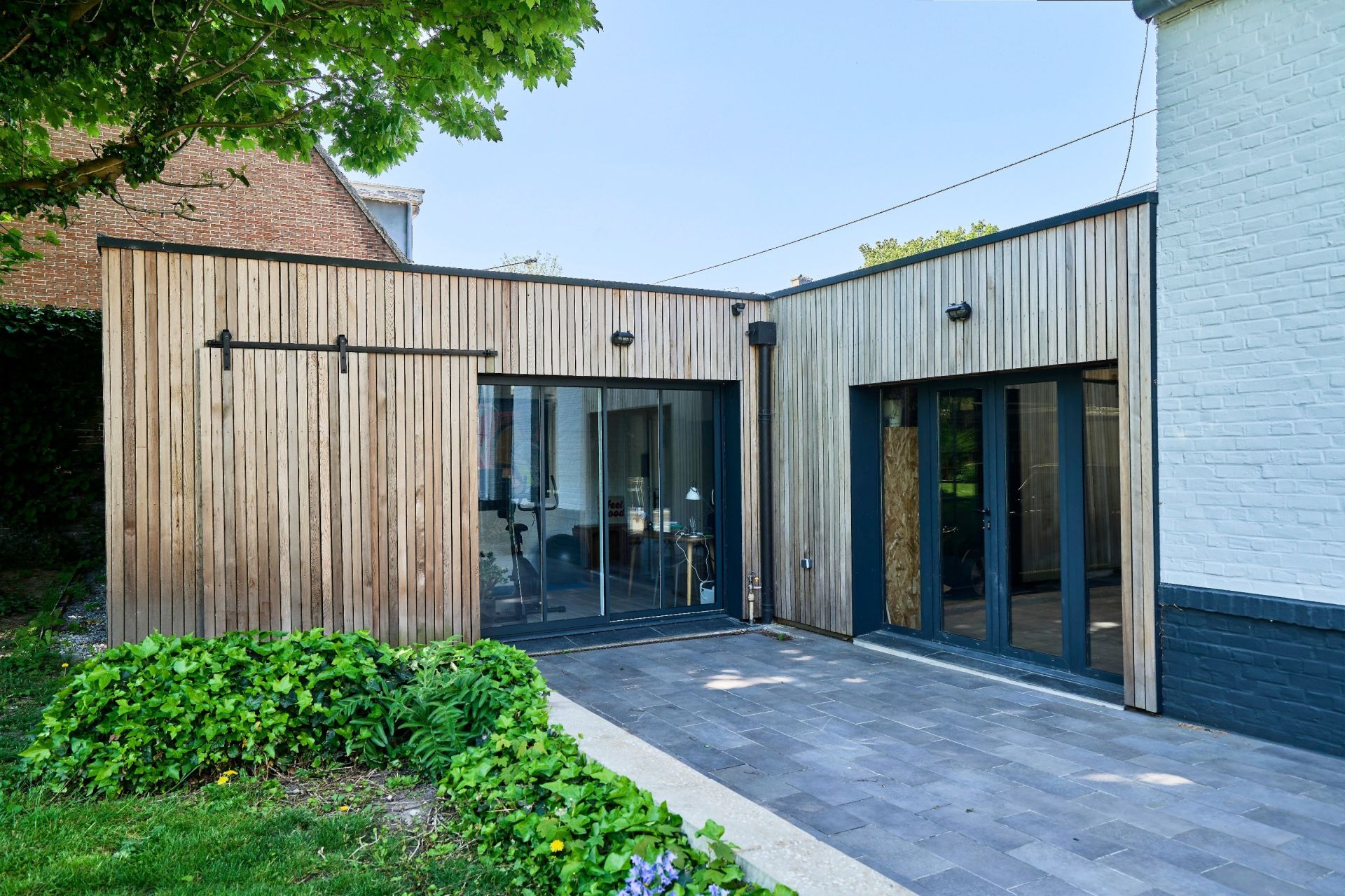 luxury house 8 Rooms for sale on WAMBRECHIES (59118)