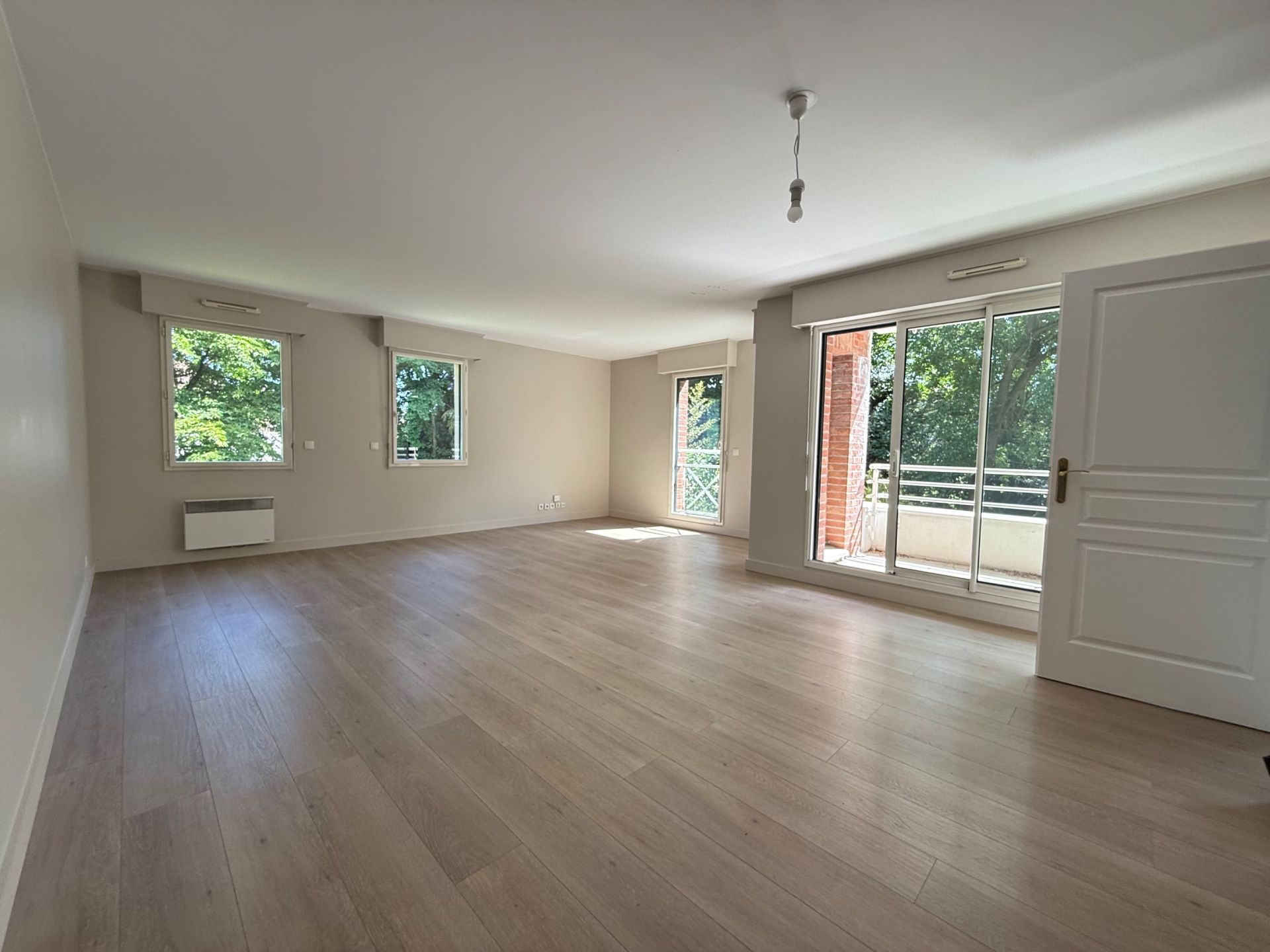 luxury apartment 4 Rooms for sale on MARCQ EN BAROEUL (59700)