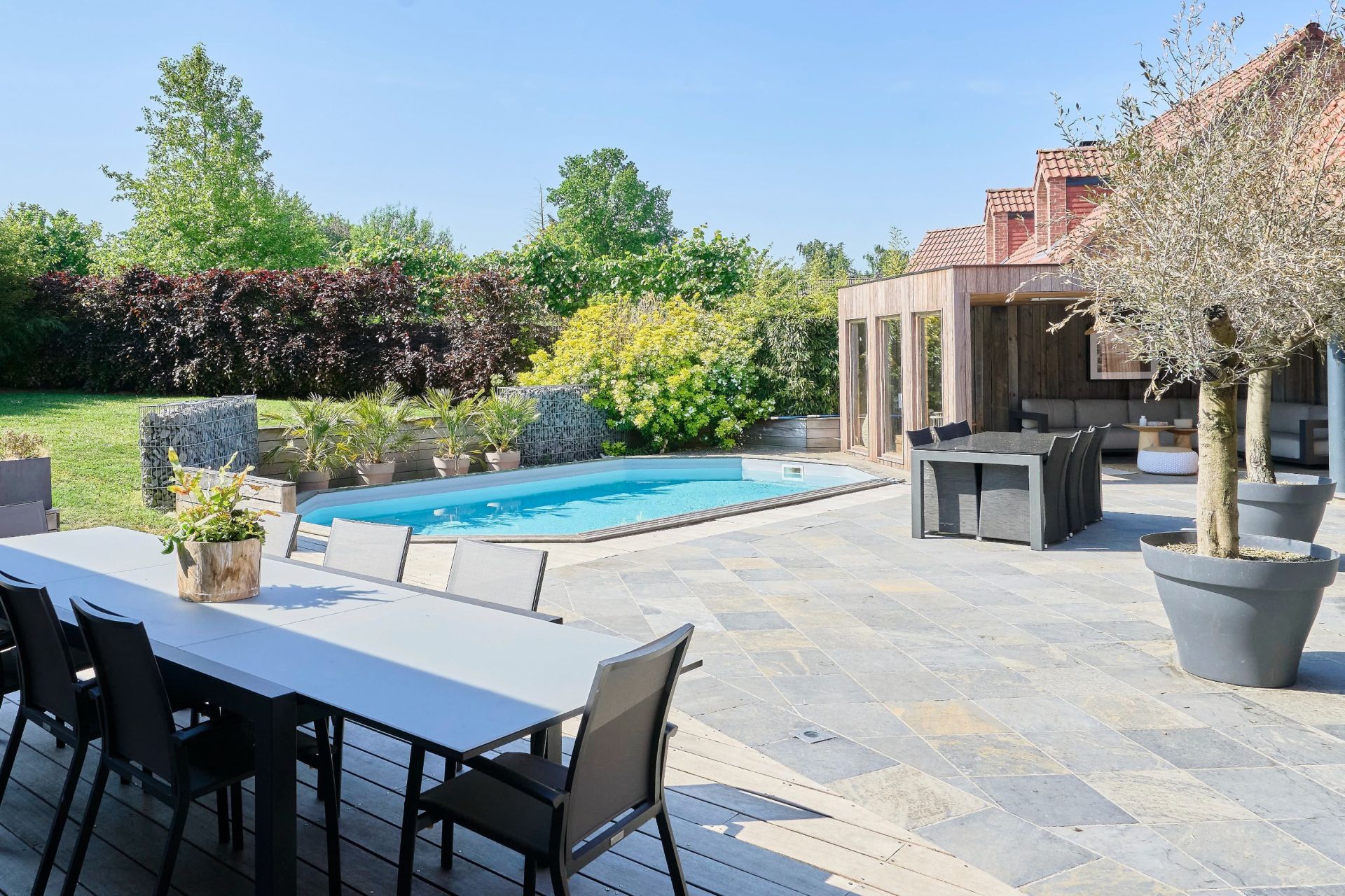 luxury house 16 Rooms for sale on AUBERS (59249)