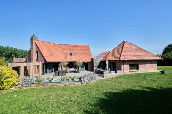 Vente Maison de luxe Aubers 16 Pièces 314 m²