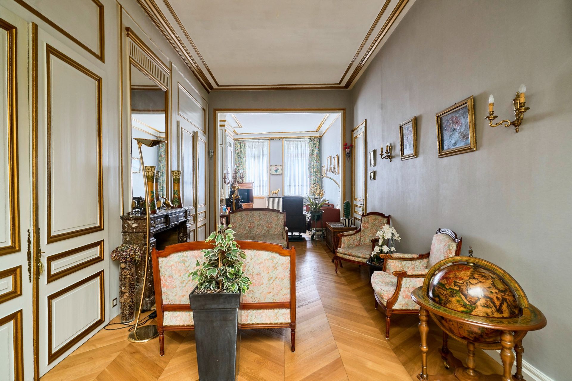 building for sale on LILLE (59800)