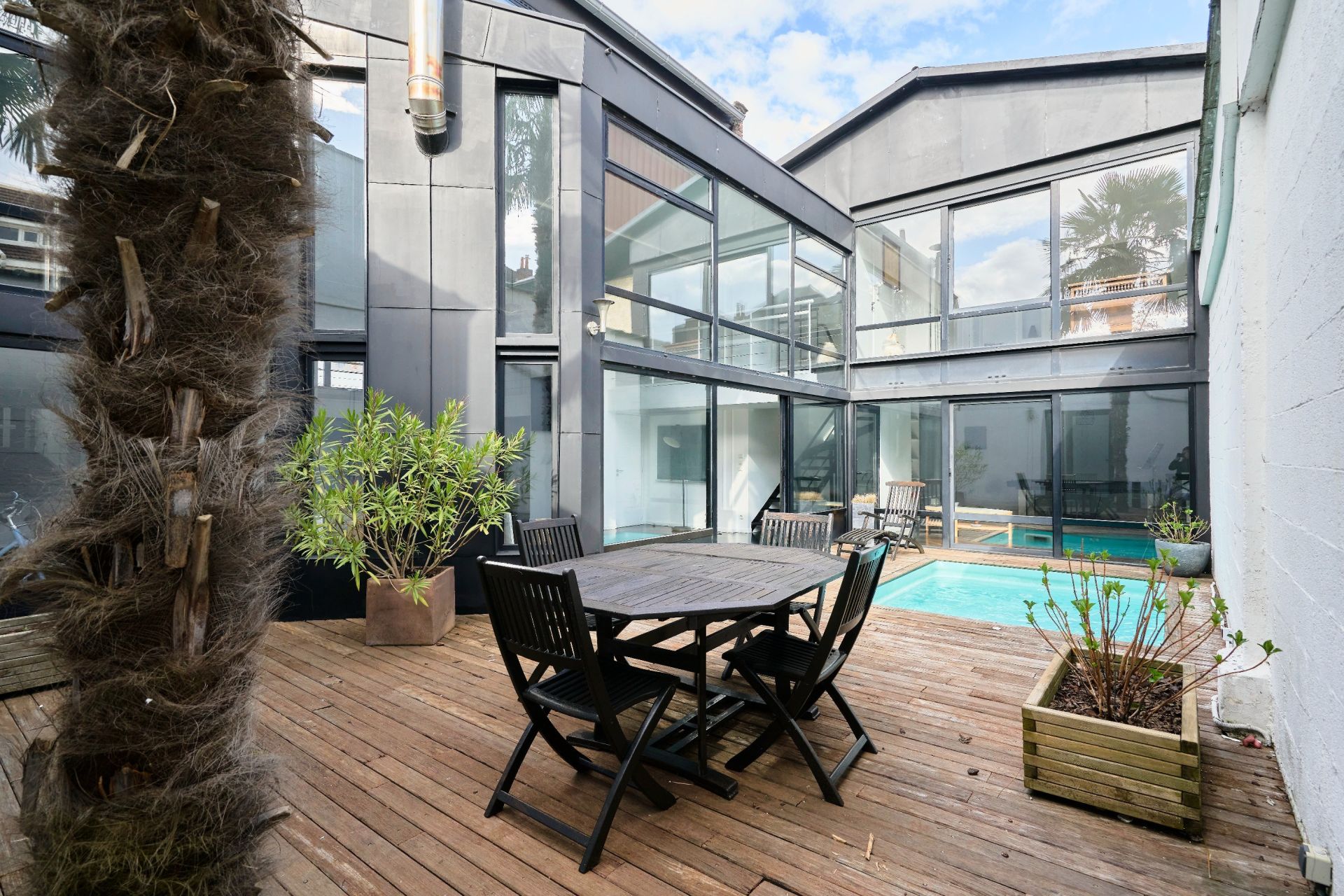 luxury apartment 9 Rooms for sale on LAMBERSART (59130)