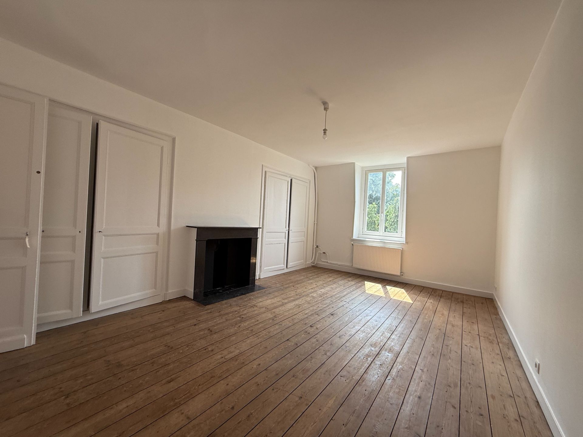 luxury apartment 6 Rooms for rent on LILLE (59000)