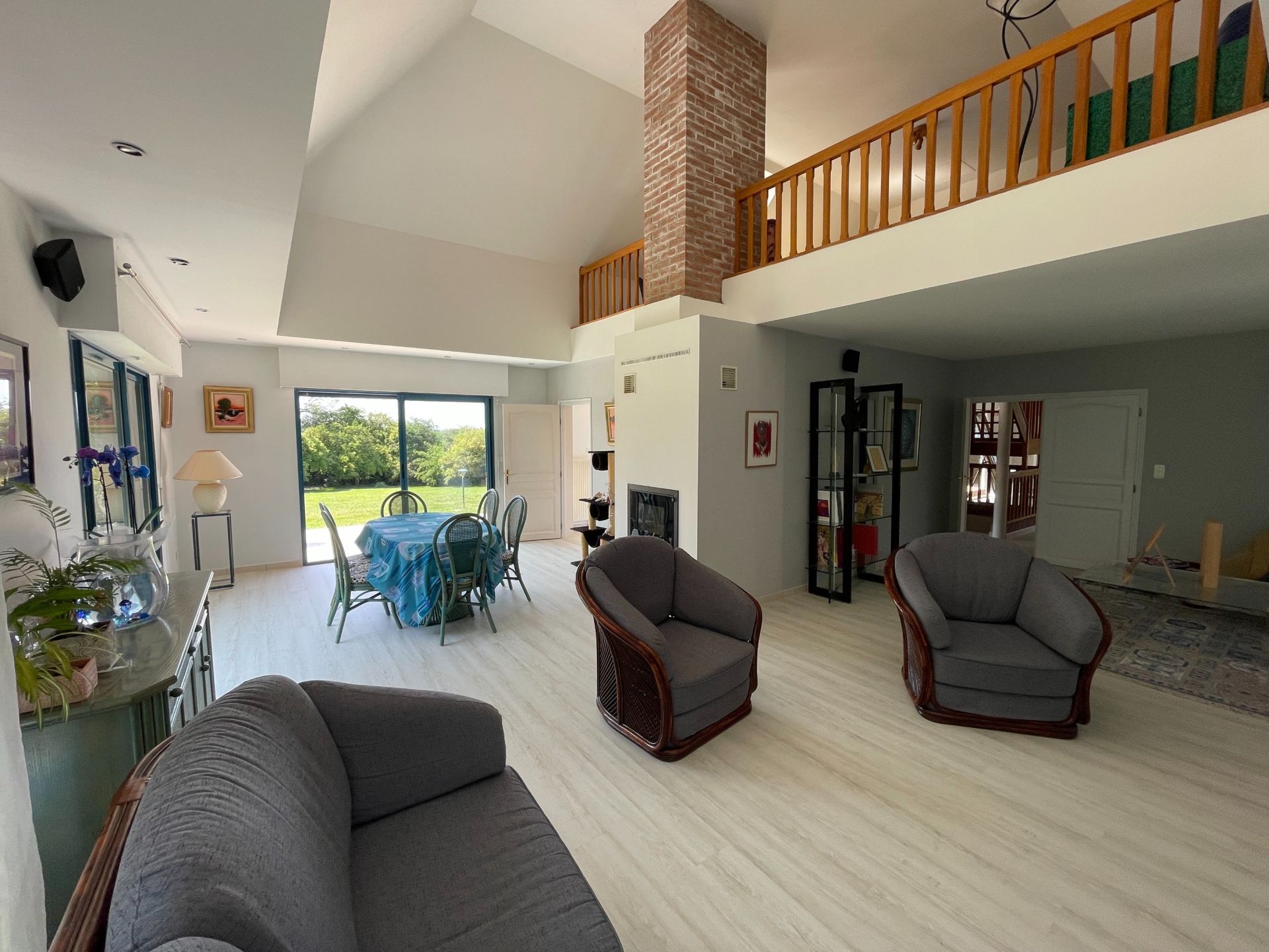 luxury house 11 Rooms for sale on LEWARDE (59287)