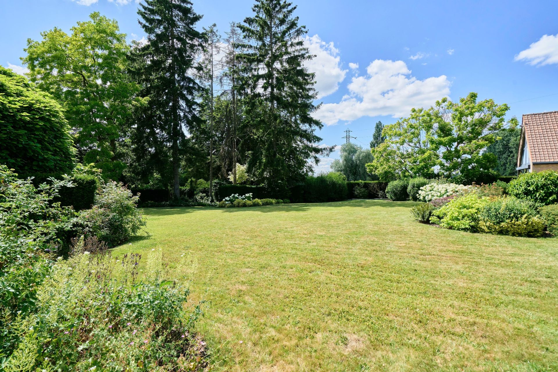 luxury house 11 Rooms for sale on MARCQ EN BAROEUL (59700)