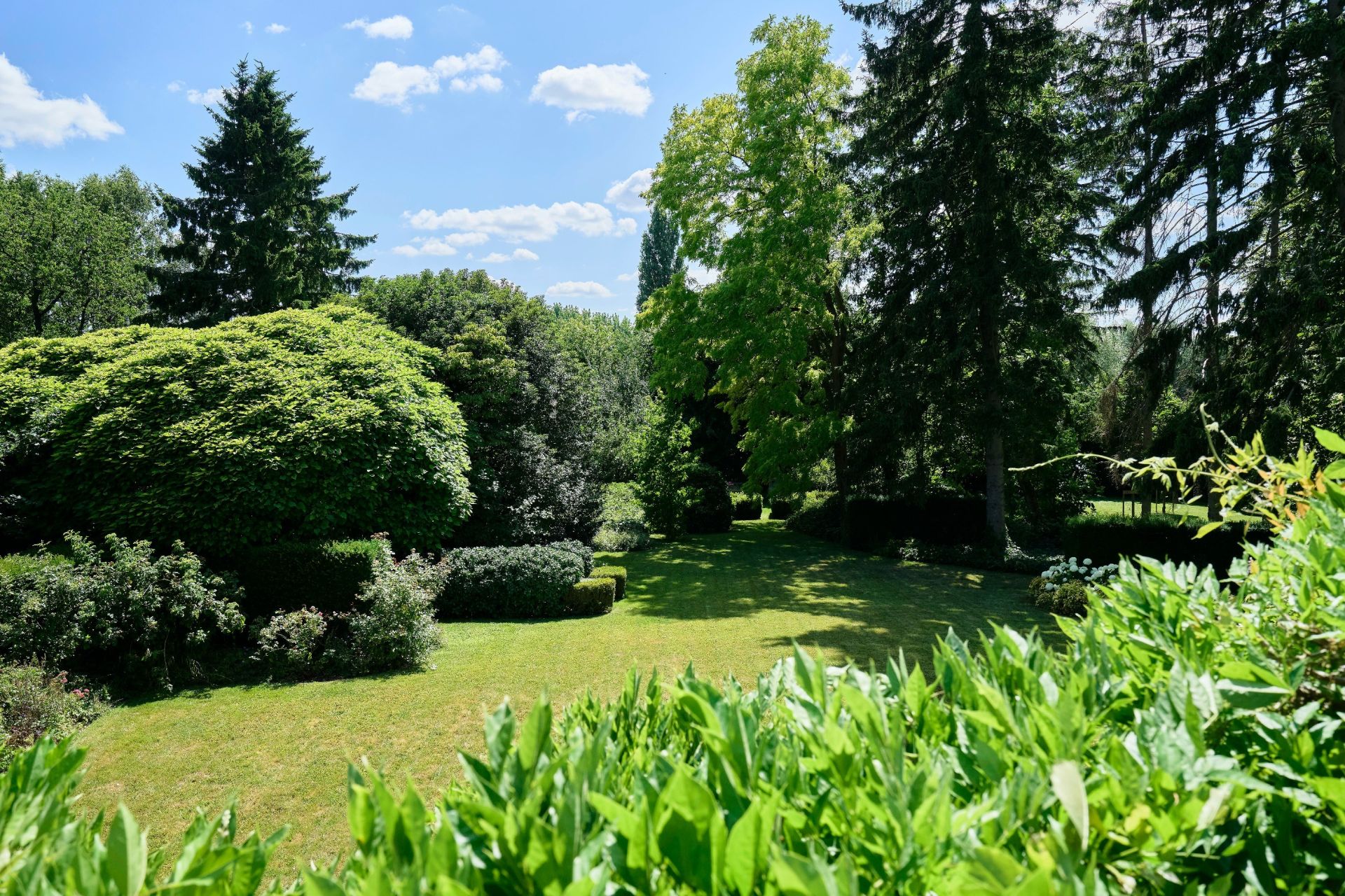 luxury house 11 Rooms for sale on MARCQ EN BAROEUL (59700)