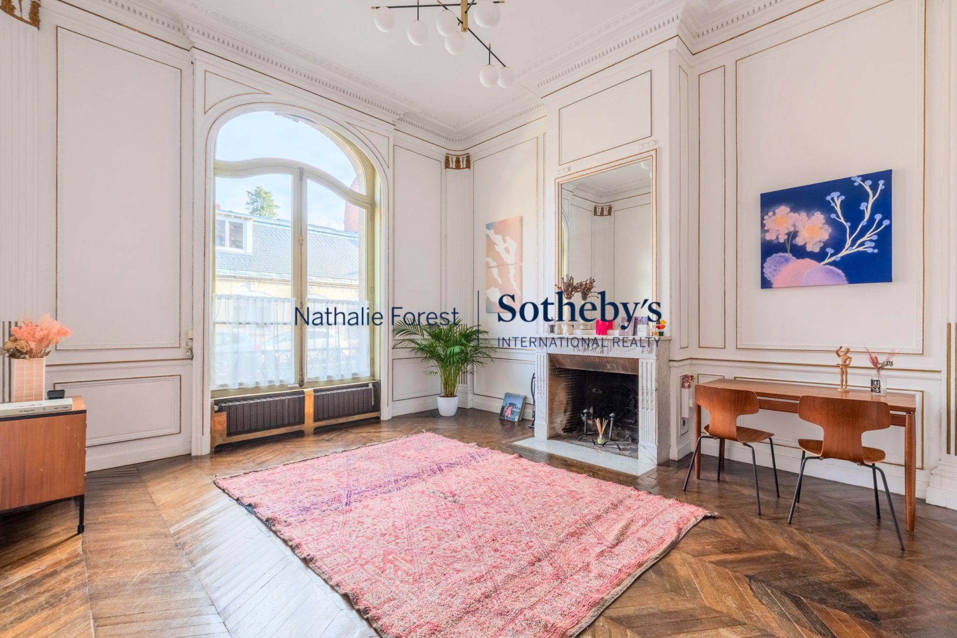 luxury house 10 Rooms for sale on ARRAS (62000)