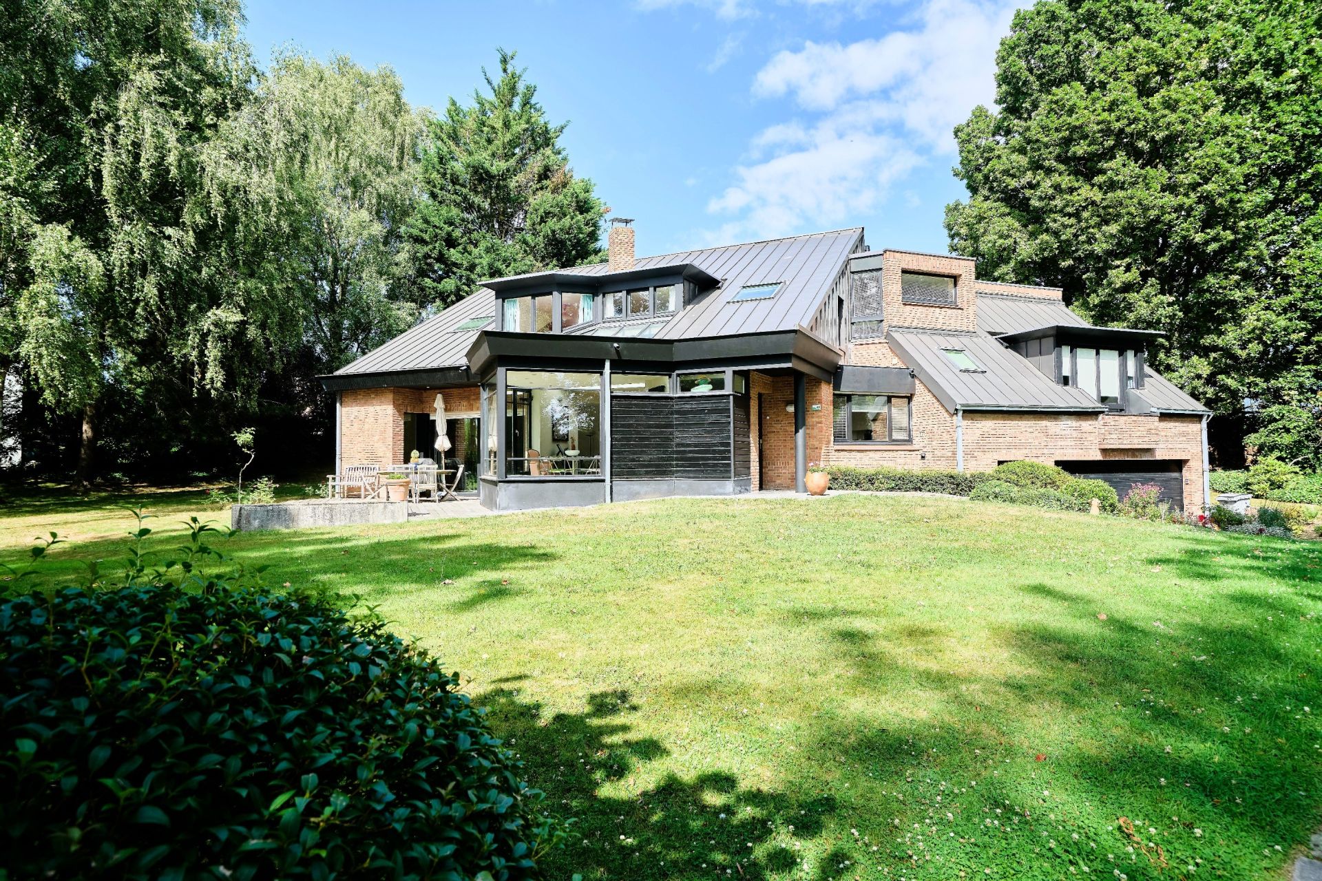 luxury house 8 Rooms for sale on MOUVAUX (59420)
