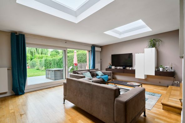 Sale Luxury house Marcq-en-Barœul 7 Rooms 200 m²