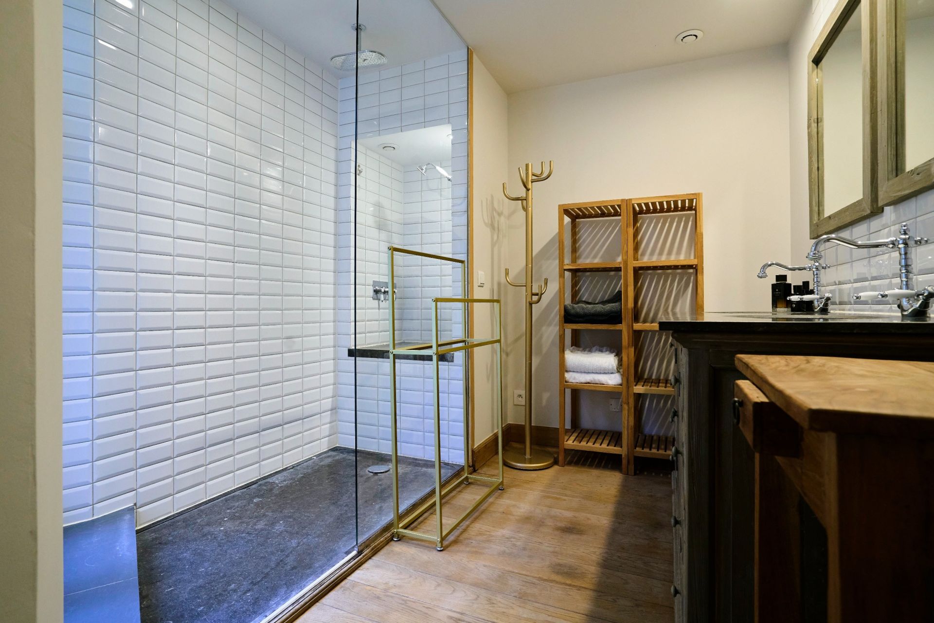 luxury apartment 5 Rooms for sale on LILLE (59000)