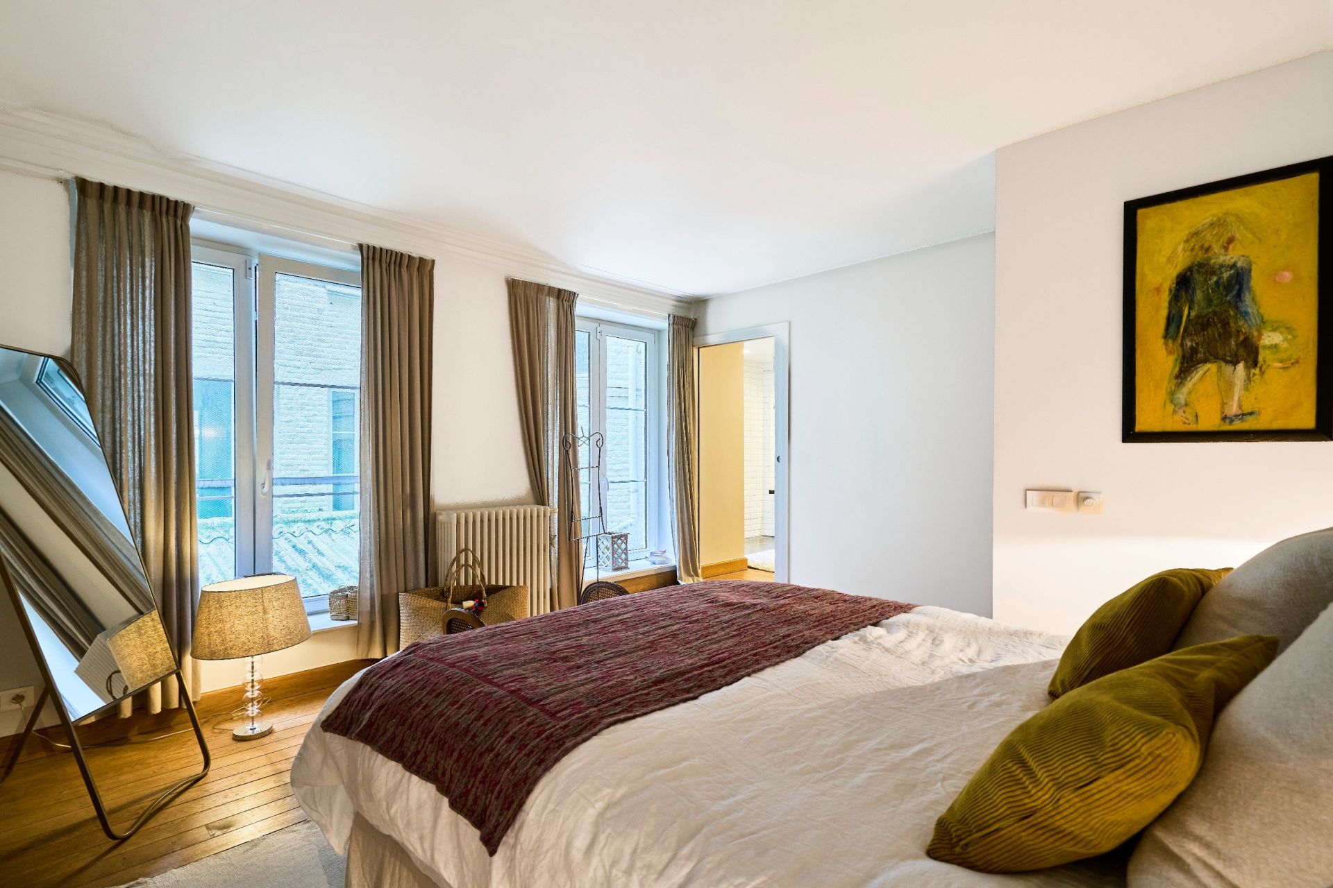 luxury apartment 5 Rooms for sale on LILLE (59000)