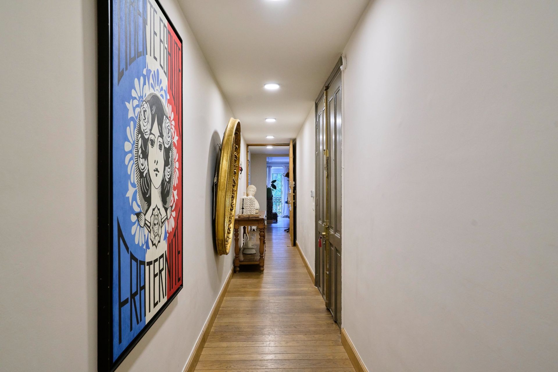 luxury apartment 5 Rooms for sale on LILLE (59000)